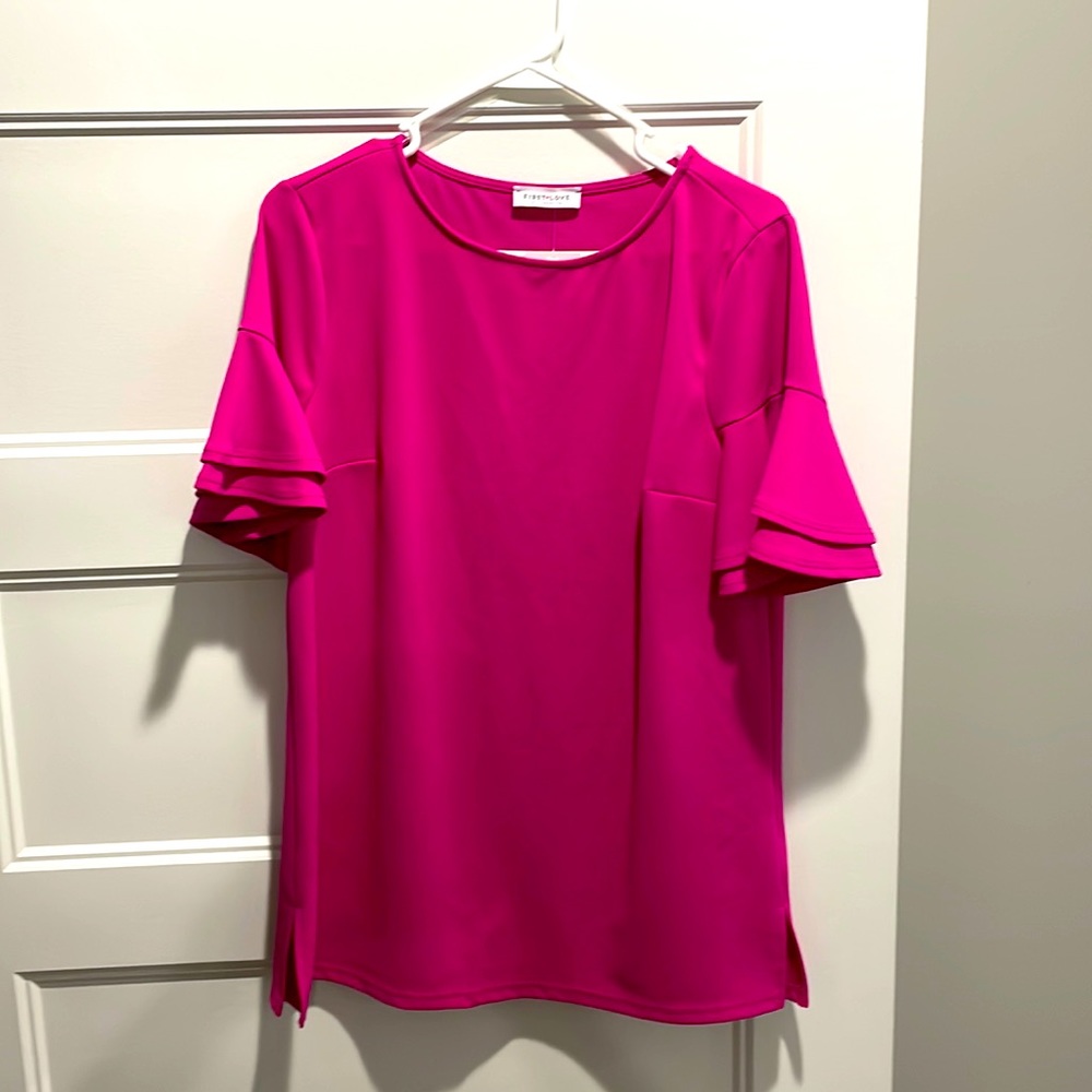 Women’s blouse Beautiful fuchsia pink size Large. Never worn. New with tags